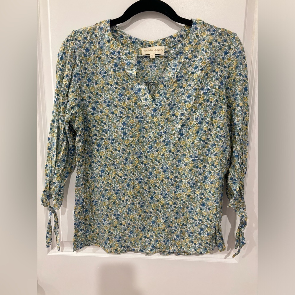 Cynthia Rowley Floral Top in Size Medium